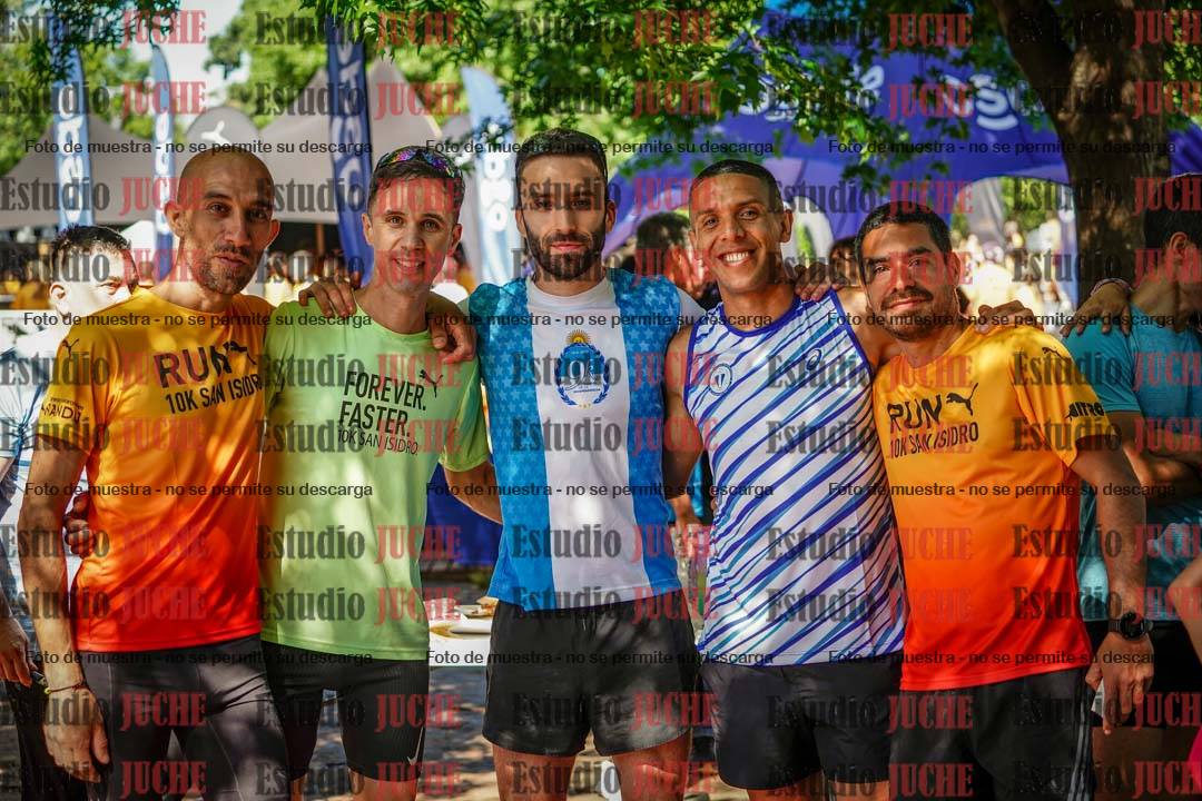 Fotos de algunos extras y podios del evento