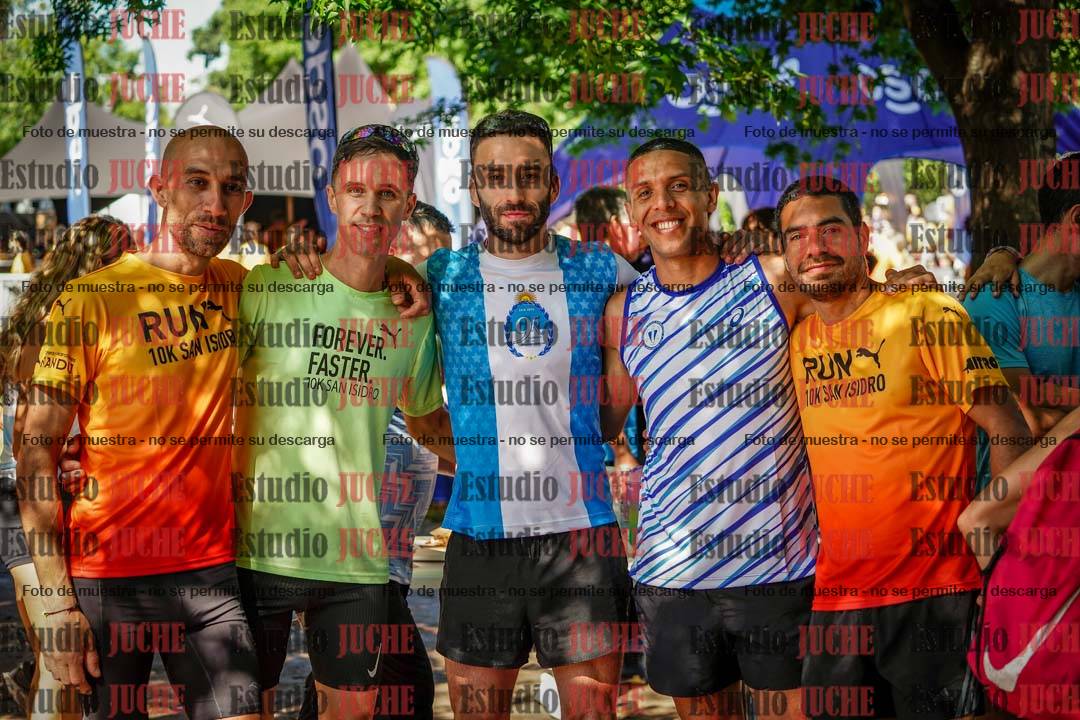 Fotos de algunos extras y podios del evento