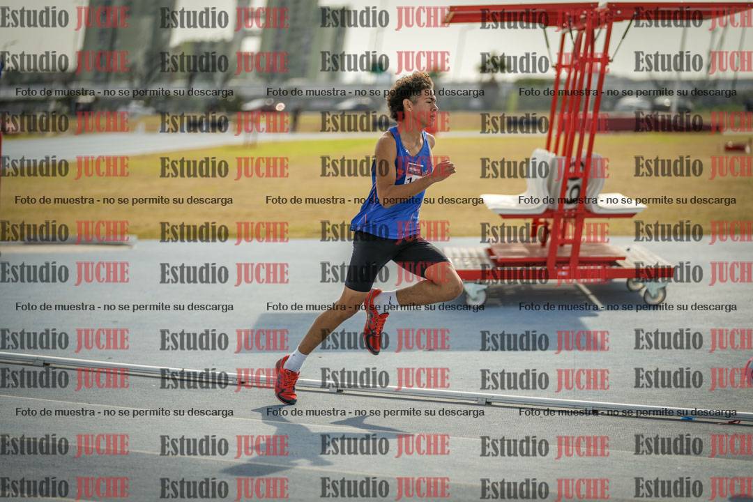 Fotos de los 800 m llanos de varones