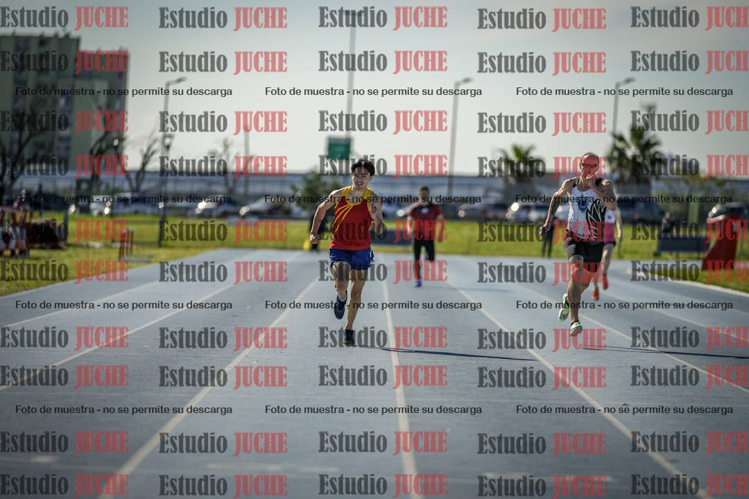Fotos de los 400 m llanos de varones