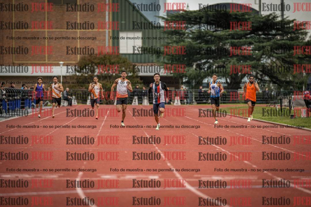 Fotos de los 400 m llanos de varones