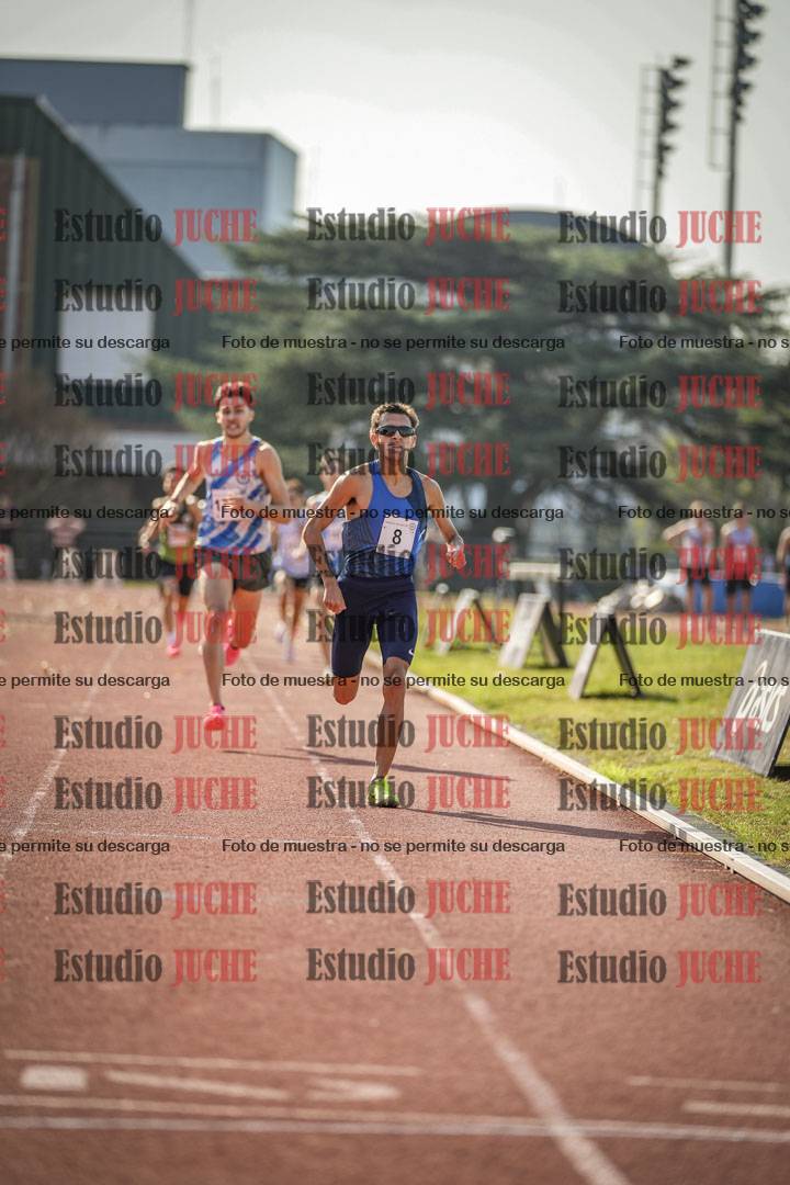 Fotos de los 800 m llanos de varones