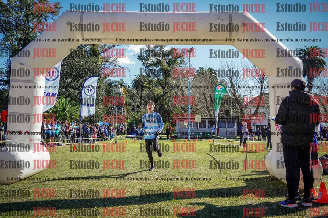 Fotos de la llegada del cross de 2000 m