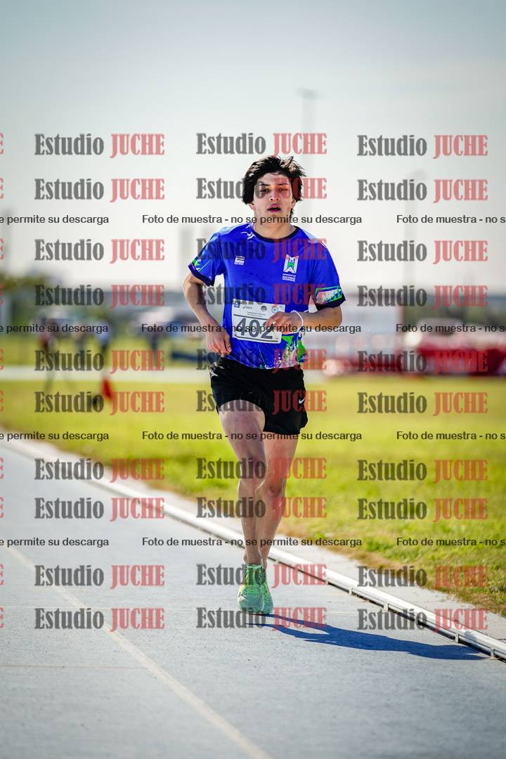 Fotos de los 2000 m con obstáculos de varones