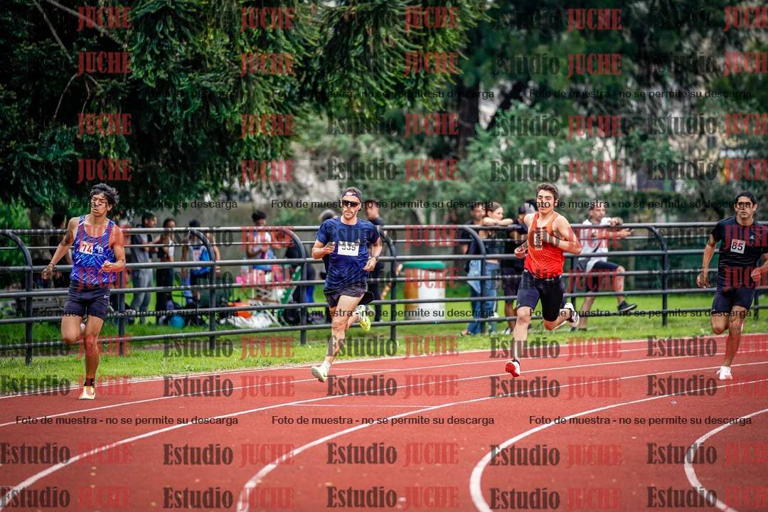 Fotos de los 800 m llanos de varones