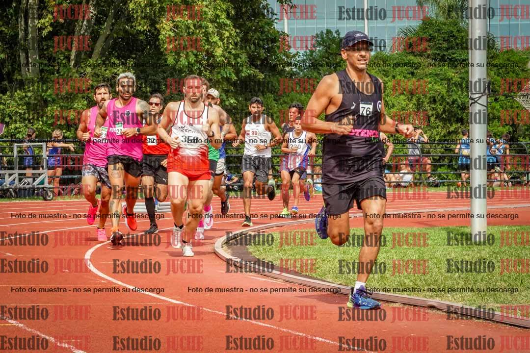Fotos de los 3000 m llanos de varones