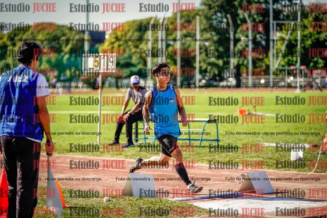 Fotos del salto en largo de varones