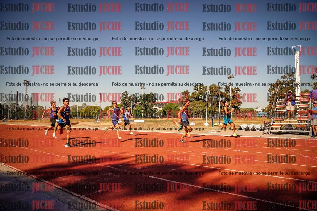 Fotos de los 200 m llanos de varones