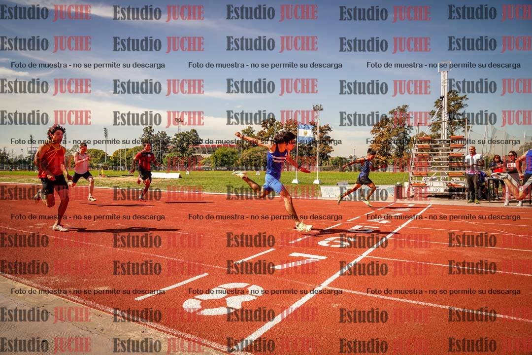Fotos de los 100 m llanos de varones