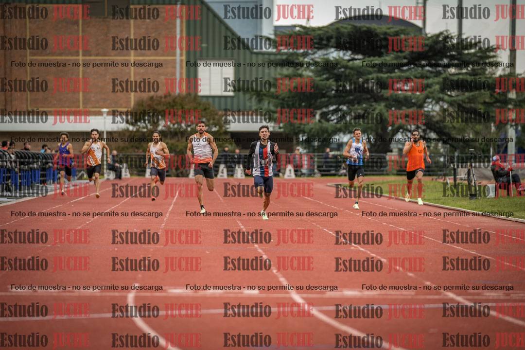 Fotos de los 400 m llanos de varones