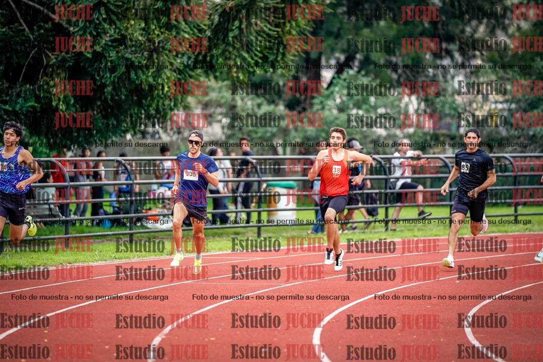 Fotos de los 800 m llanos de varones
