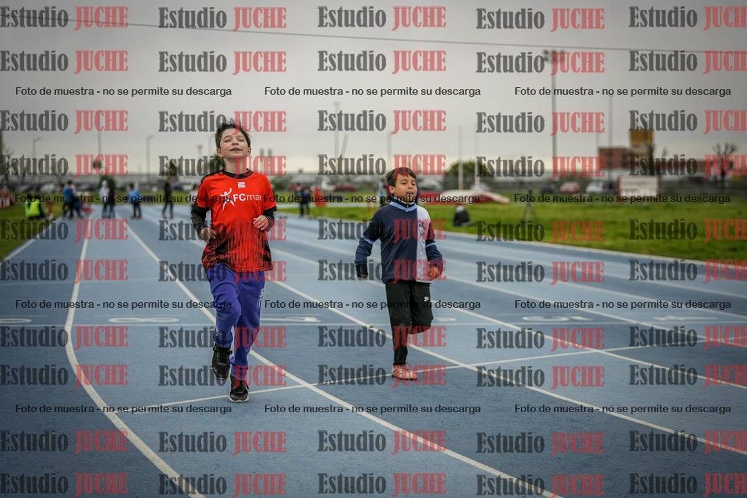 Fotos de los 50 m llanos de varones - U12