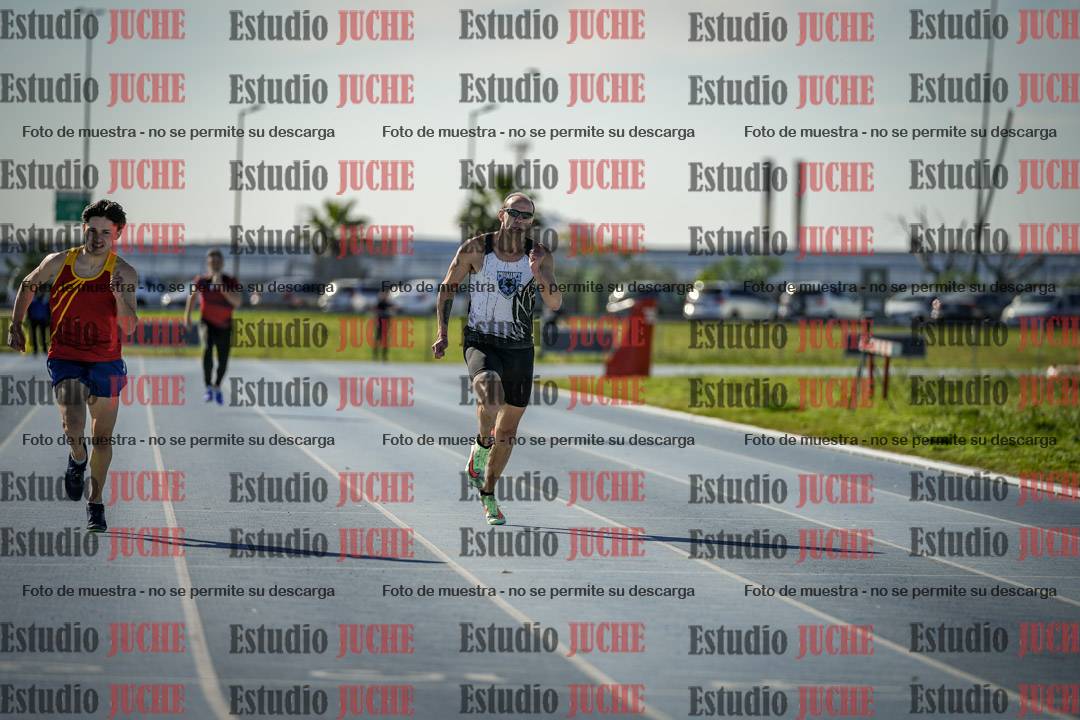 Fotos de los 400 m llanos de varones