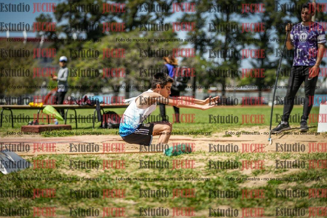 Fotos del salto en largo de varones - (incluye octatlón)