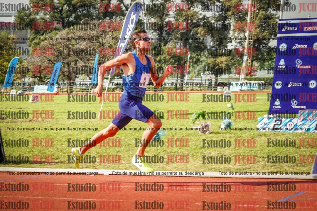 Fotos de los 800 m llanos de varones