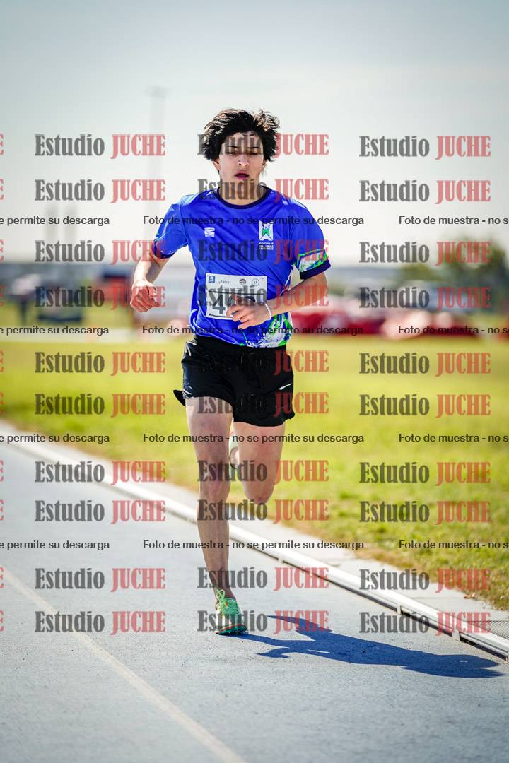 Fotos de los 2000 m con obstáculos de varones