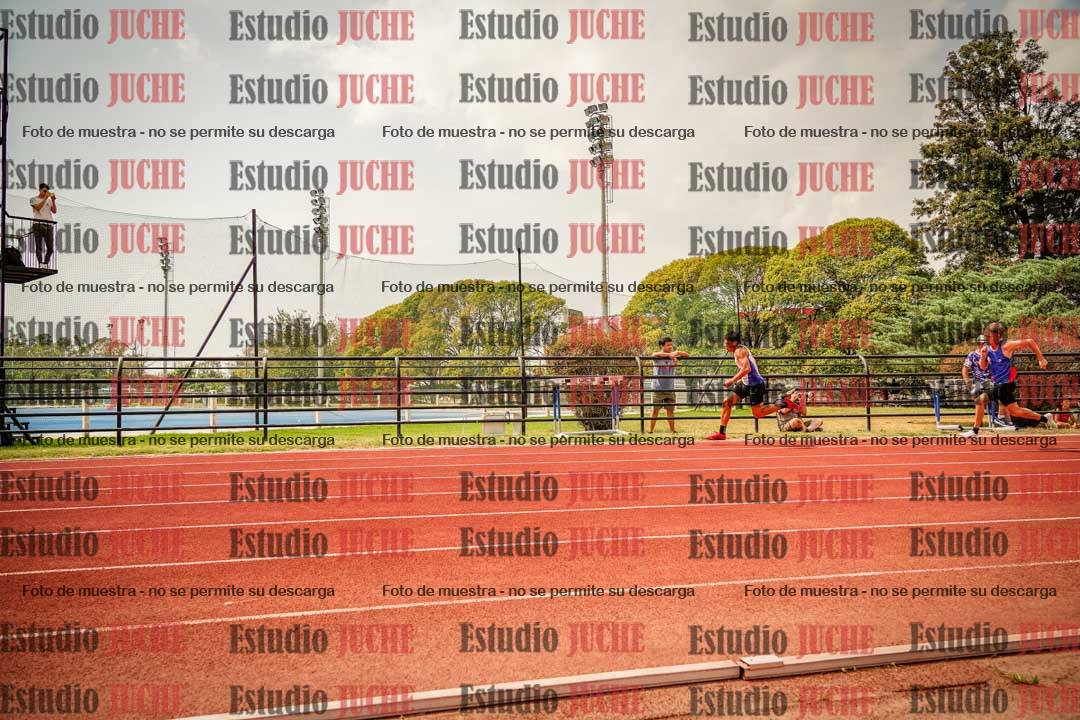 Fotos de los 200 m llanos de varones