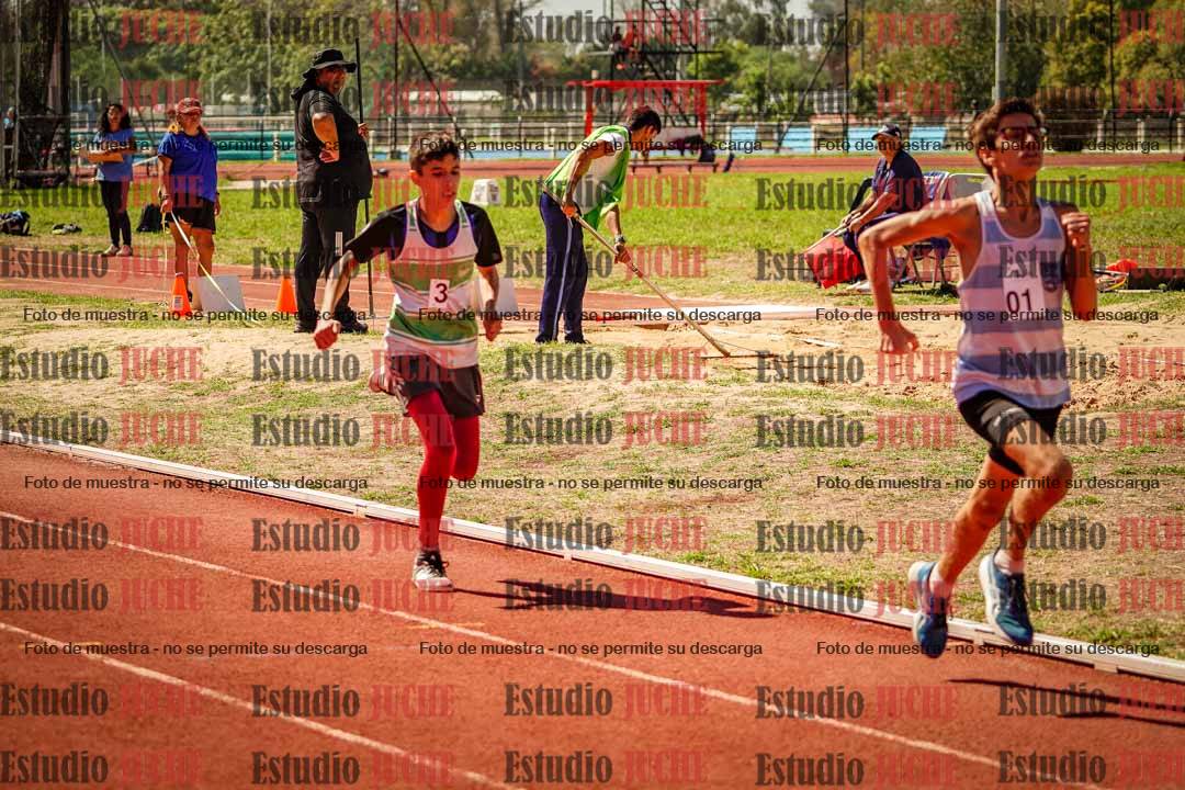 Fotos de los 600 m llanos de varones