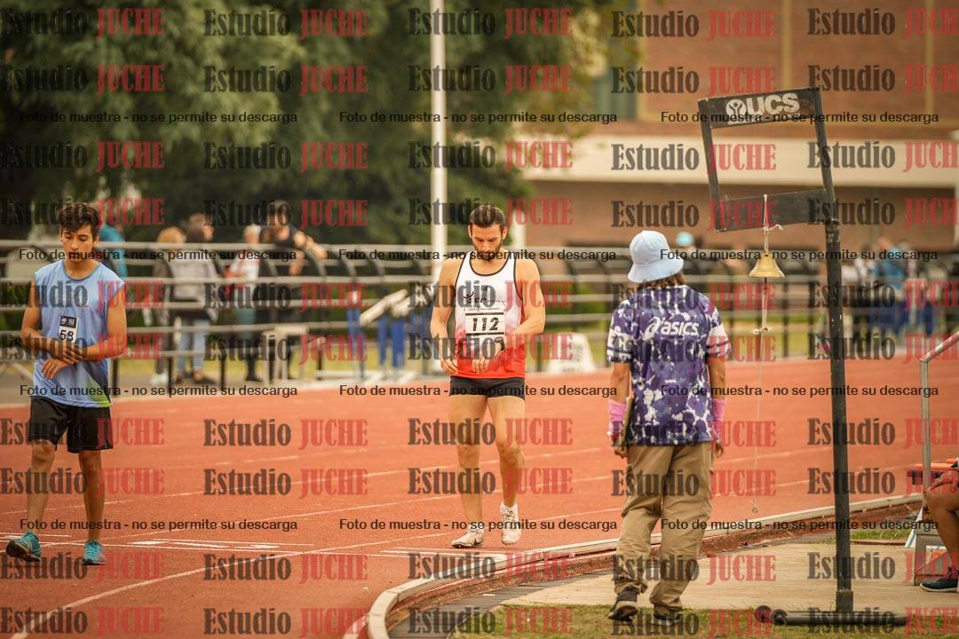 Fotos de los 800 m llanos de varones