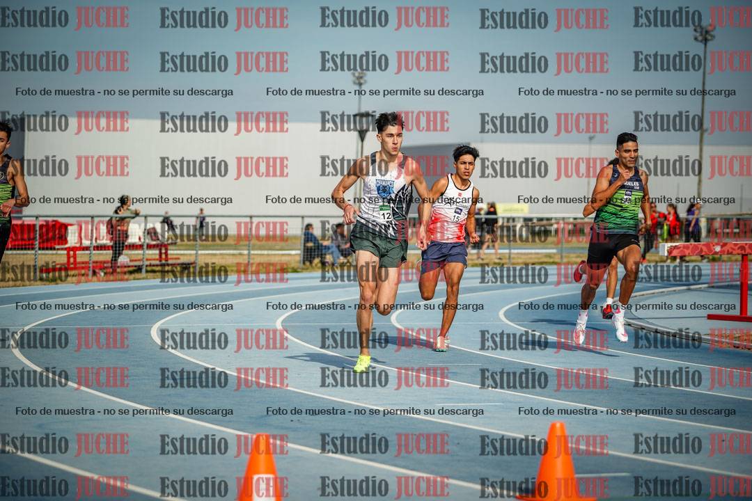 Fotos de los 800 m llanos de varones