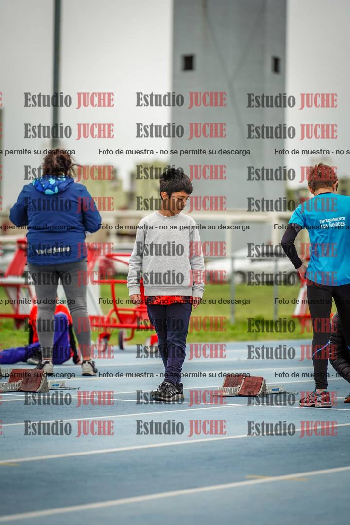 Fotos de los 50 m llanos de varones - U12