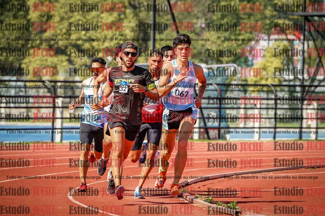 Fotos de los 1500 m llanos de varones