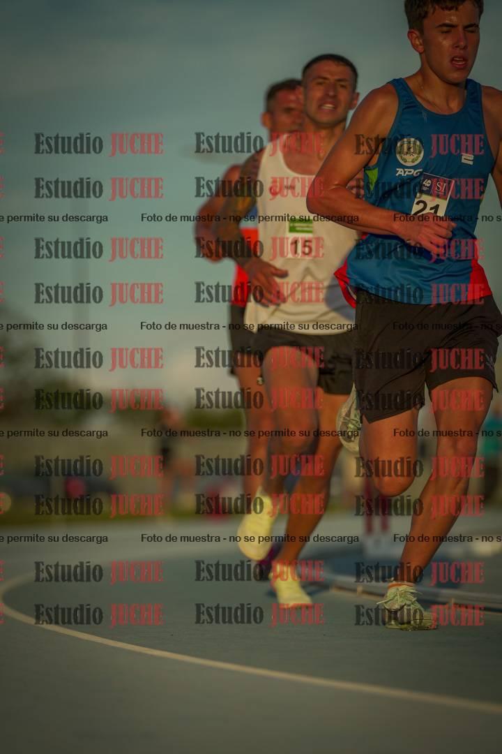 Fotos de los 3000 m llanos de varones