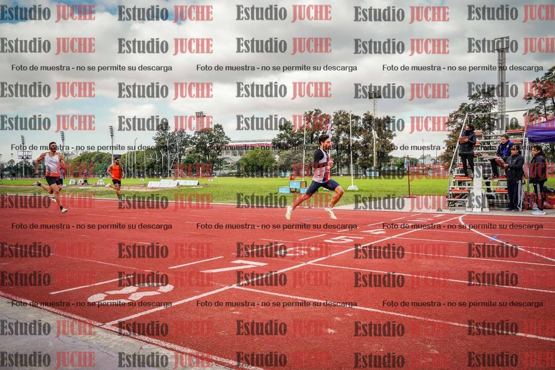 Fotos de los 400 m llanos de varones