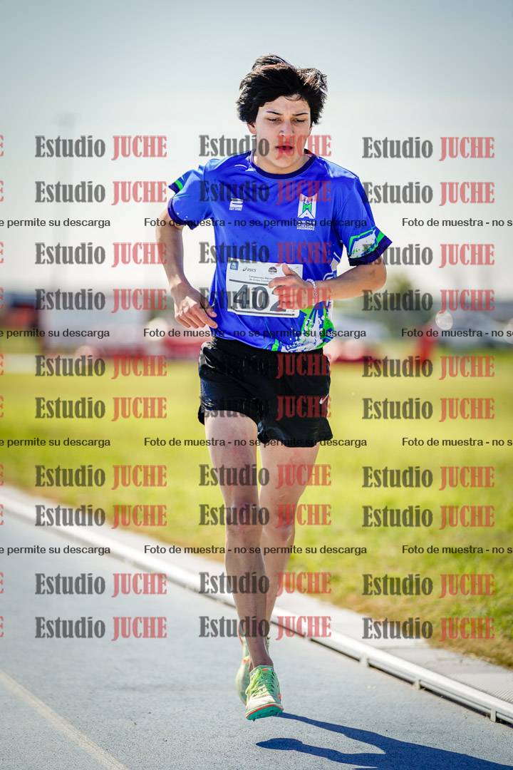 Fotos de los 2000 m con obstáculos de varones