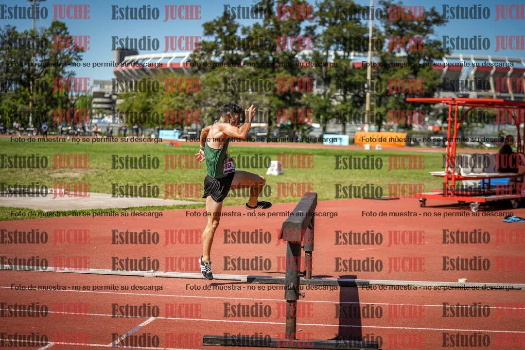 Fotos de los 3000 m con obstáculos de varones