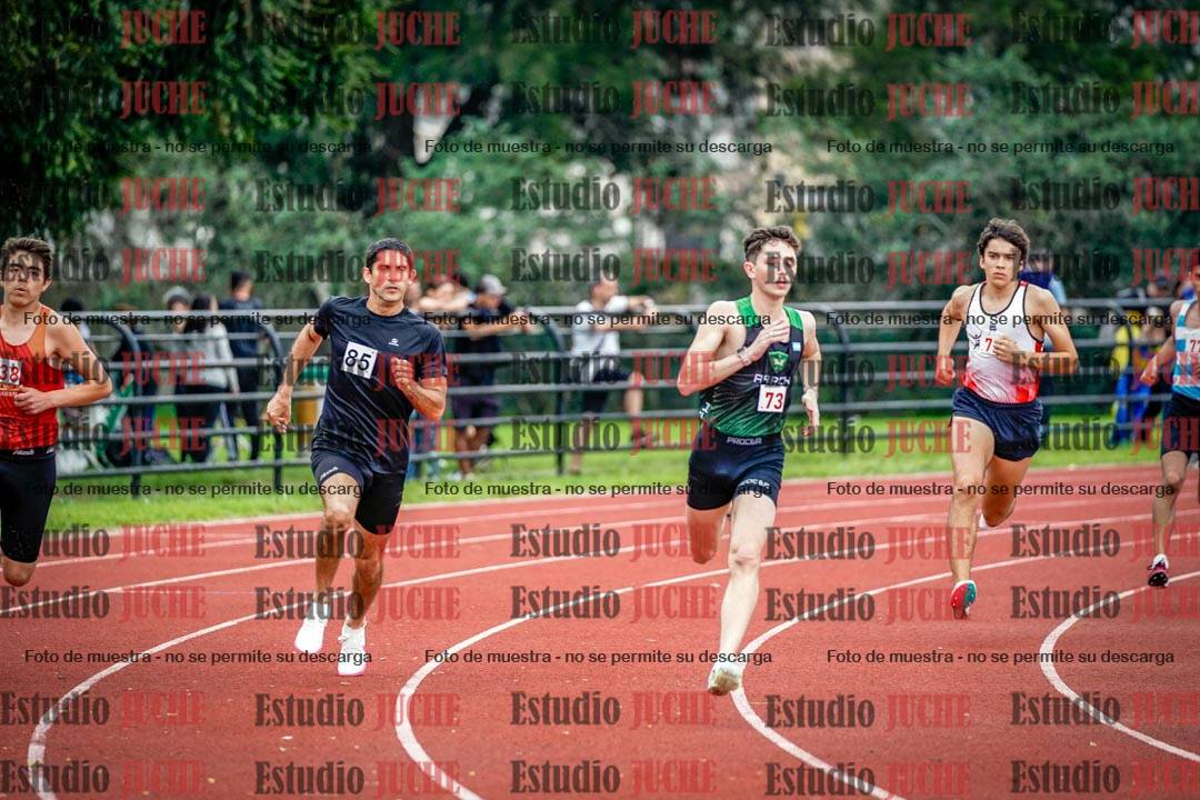 Fotos de los 800 m llanos de varones