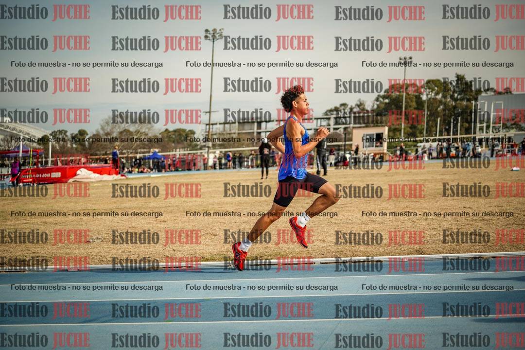 Fotos de los 800 m llanos de varones