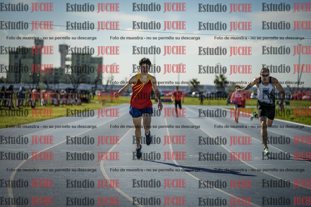 Fotos de los 400 m llanos de varones
