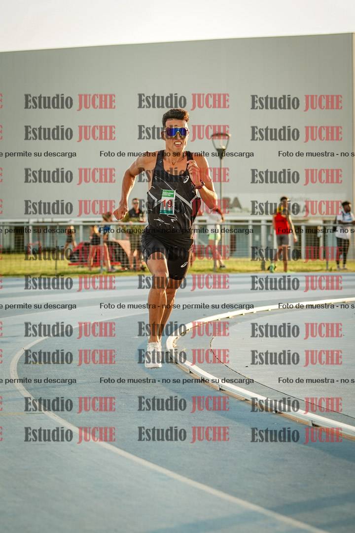 Fotos de los 3000 m llanos de varones