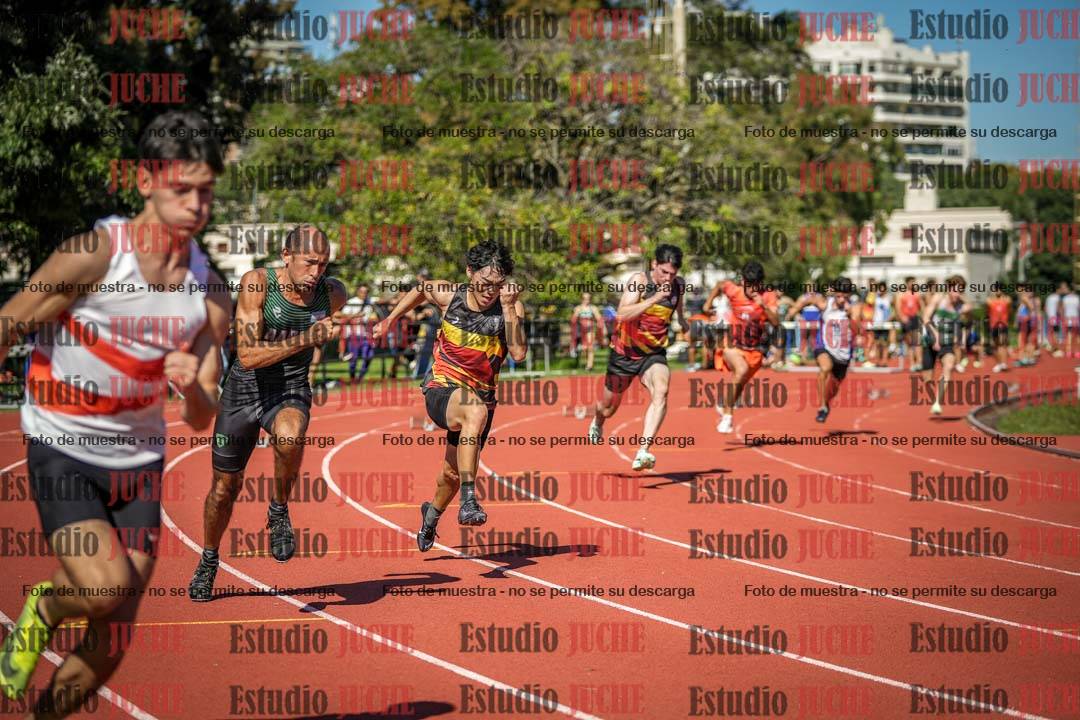 Fotos de los 200 m llanos de varones