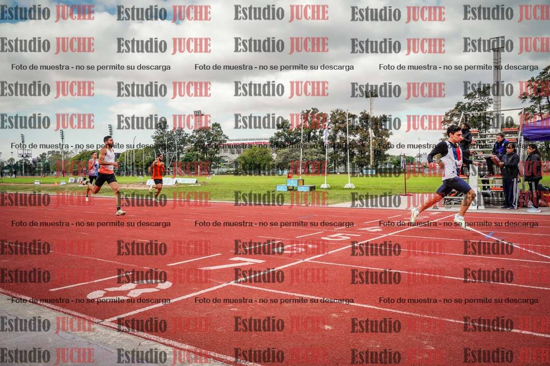 Fotos de los 400 m llanos de varones