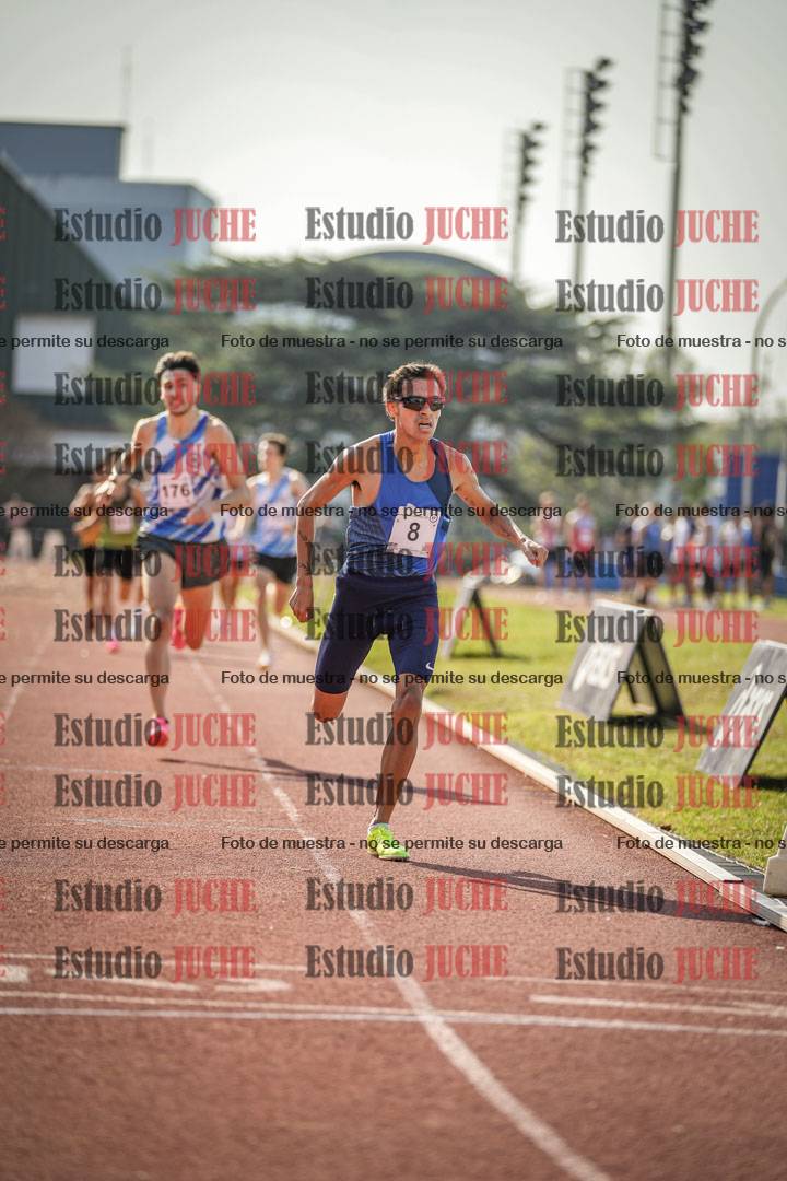 Fotos de los 800 m llanos de varones
