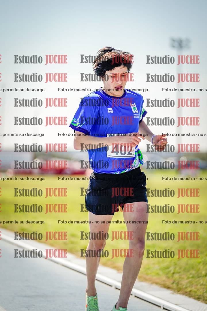 Fotos de los 2000 m con obstáculos de varones