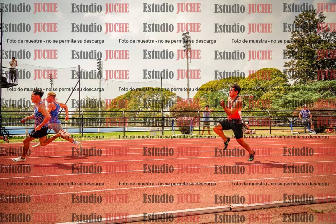 Fotos de los 200 m llanos de varones