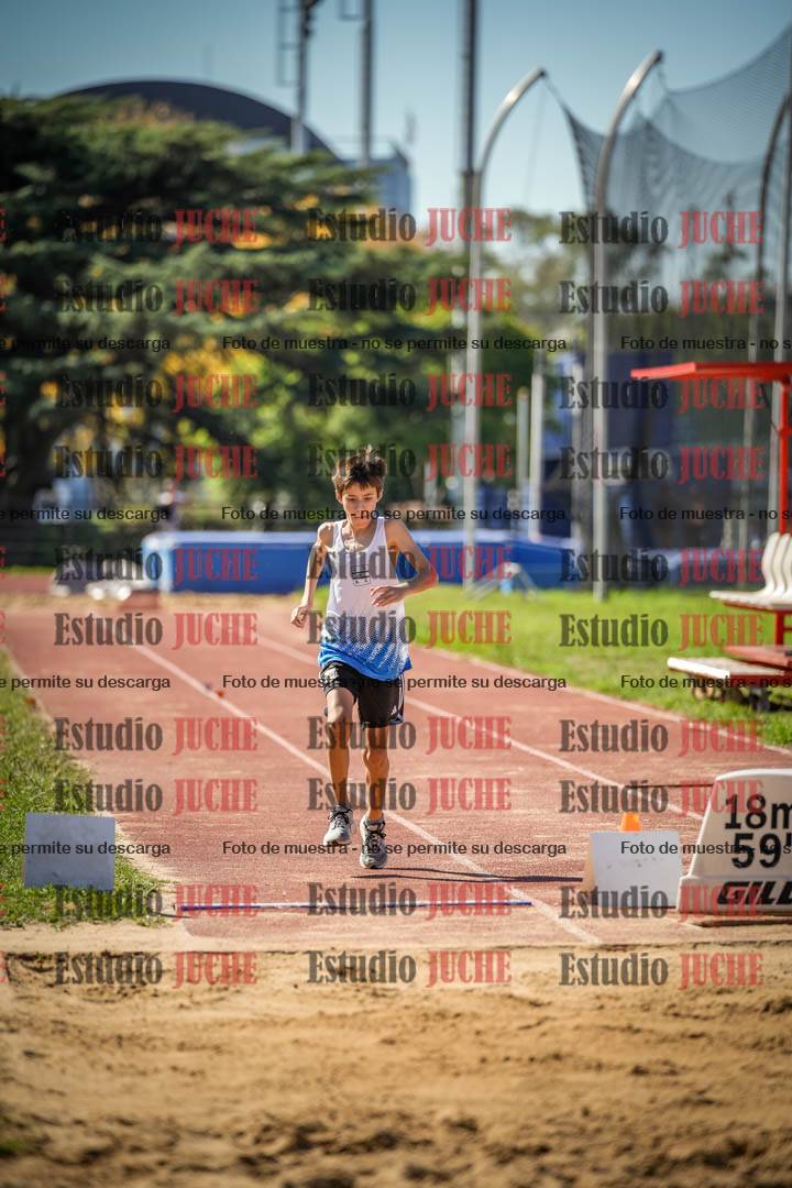 Fotos del salto en largo de varones - incluye U16