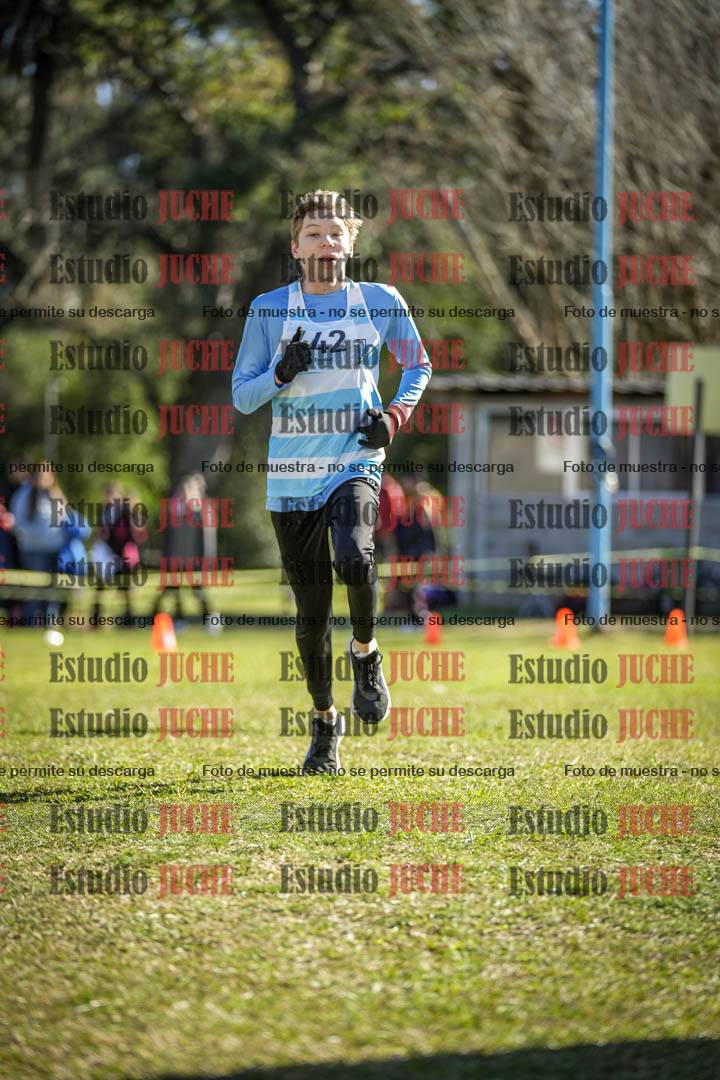 Fotos de la llegada del cross de 2000 m