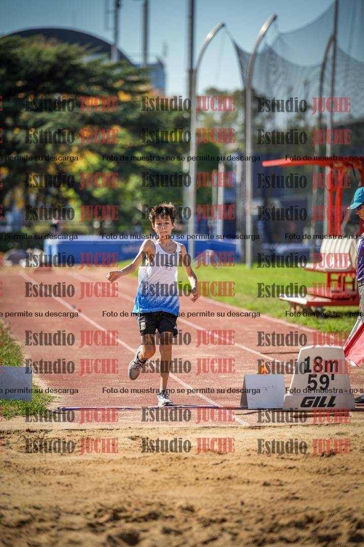 Fotos del salto en largo de varones - incluye U16