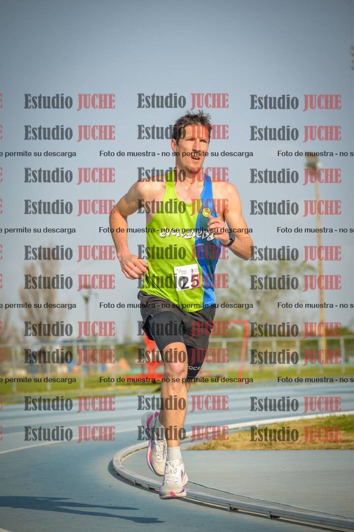Fotos de los 3000 m llanos de varones