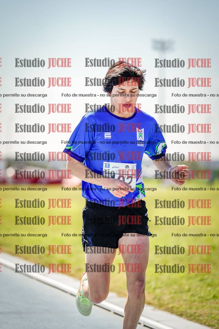 Fotos de los 2000 m con obstáculos de varones