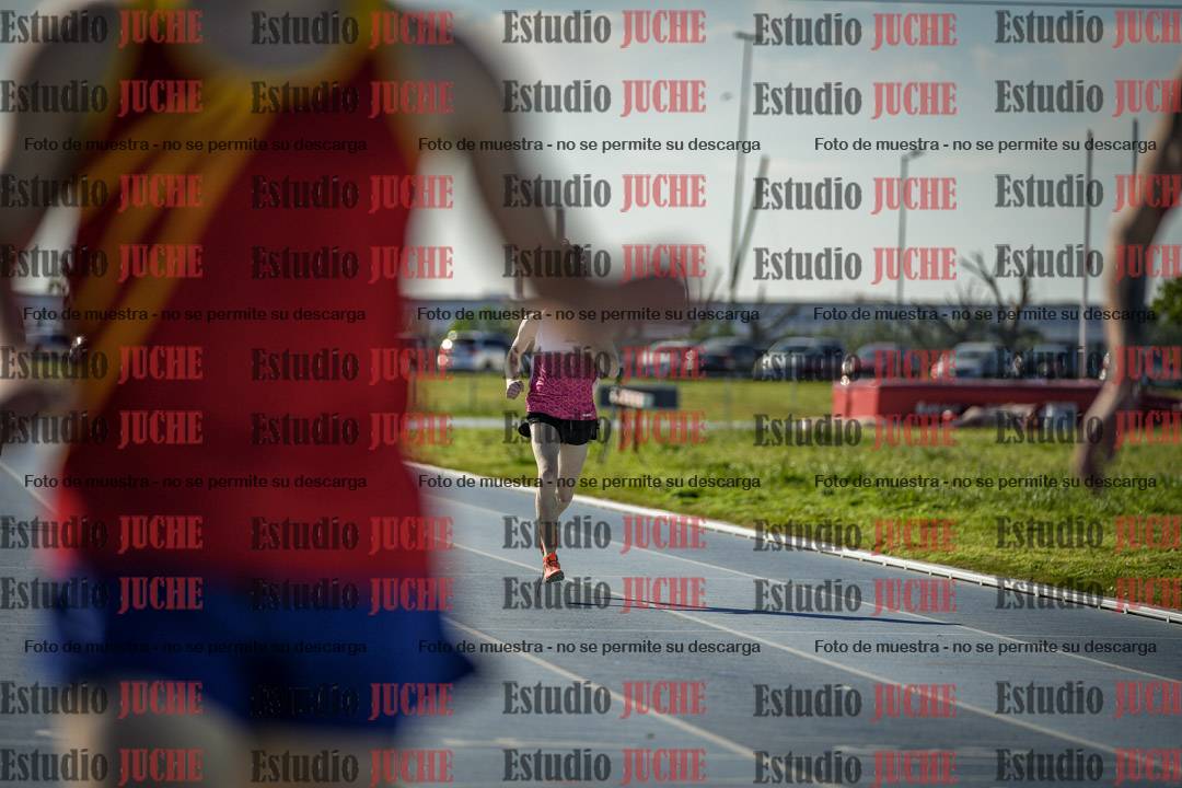 Fotos de los 400 m llanos de varones