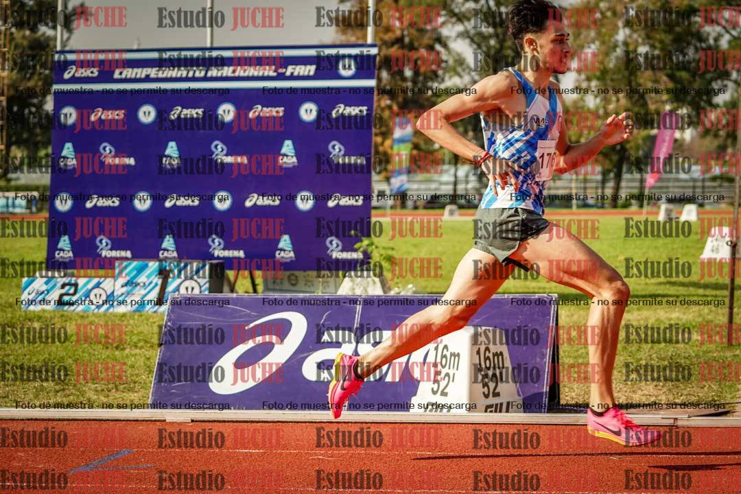 Fotos de los 800 m llanos de varones