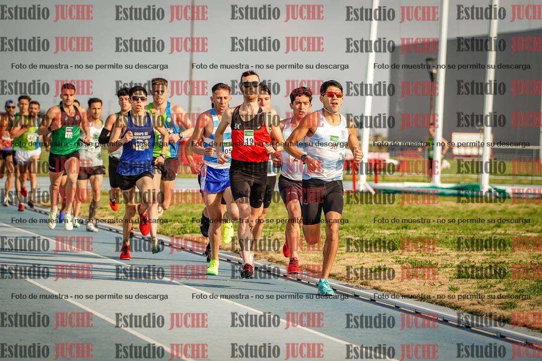 Fotos de los 3000 m llanos de varones