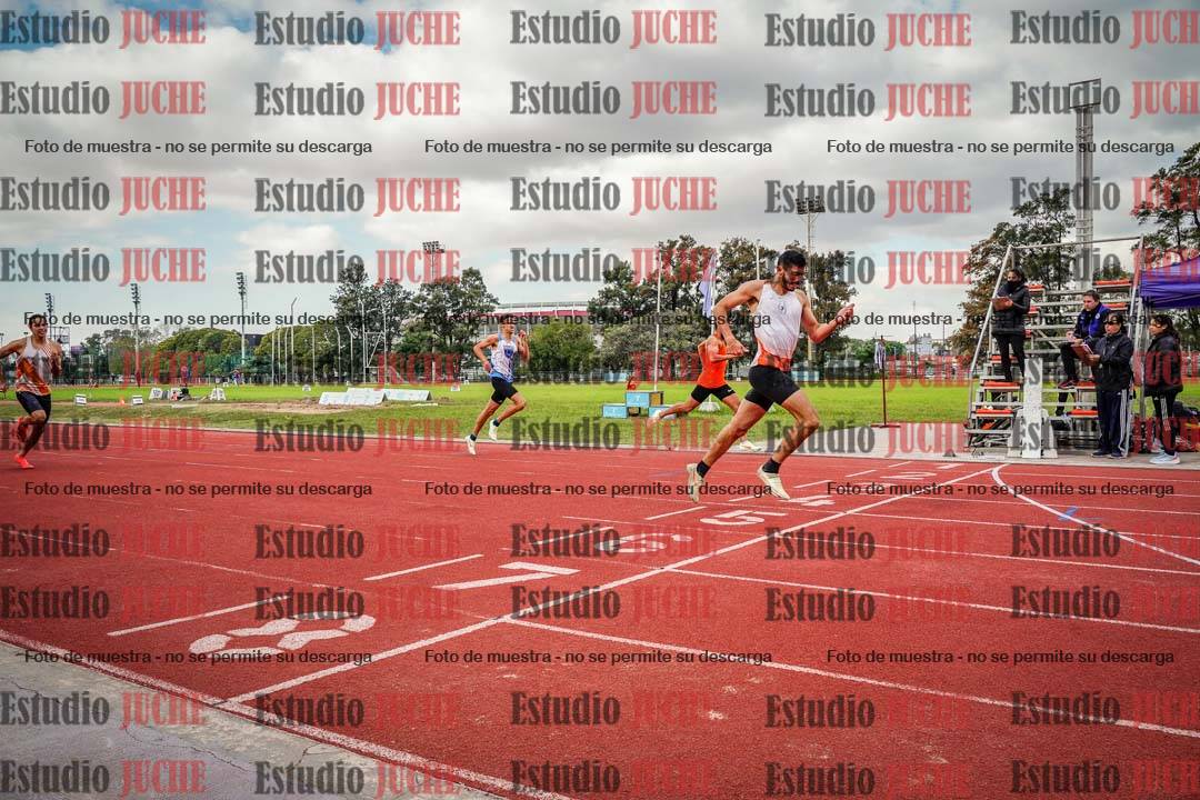 Fotos de los 400 m llanos de varones