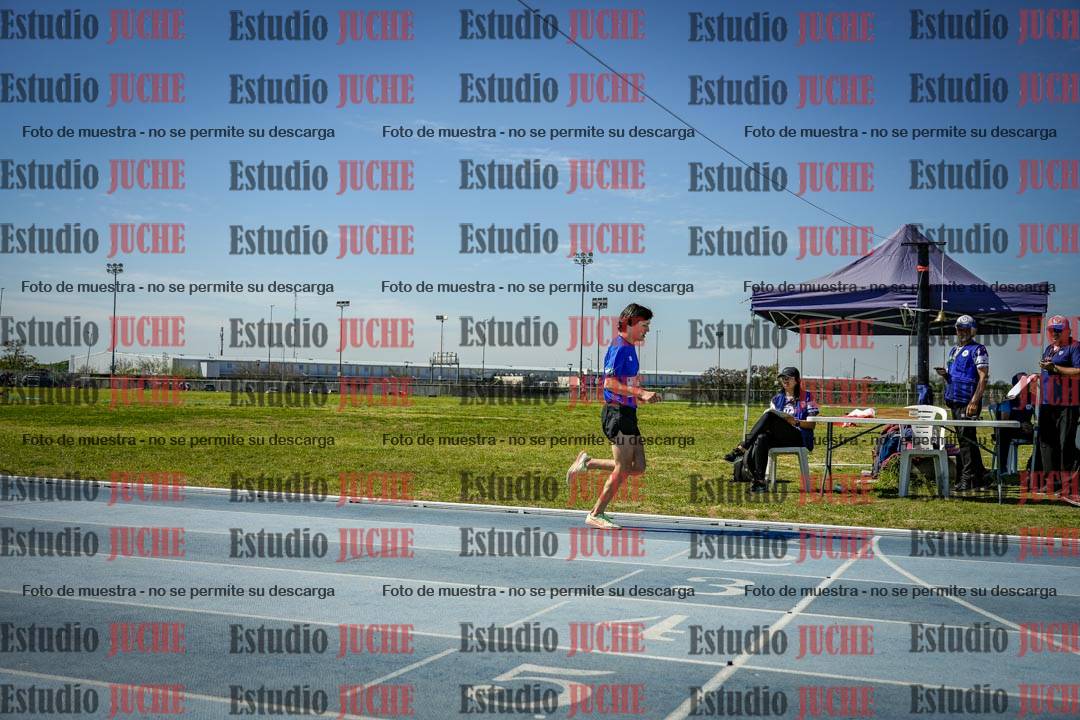 Fotos de los 2000 m con obstáculos de varones