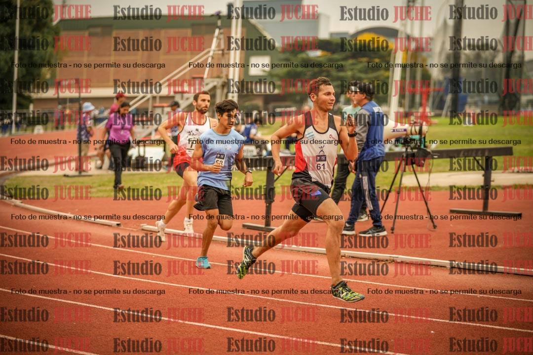 Fotos de los 800 m llanos de varones
